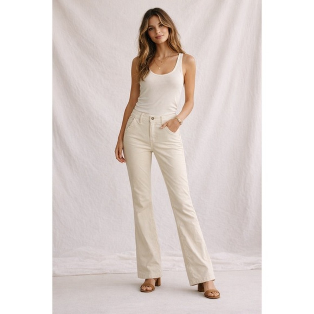 Daze Denim The Flirt Mid Rise Flare Pants Womens 28 Off-White‎ NWT